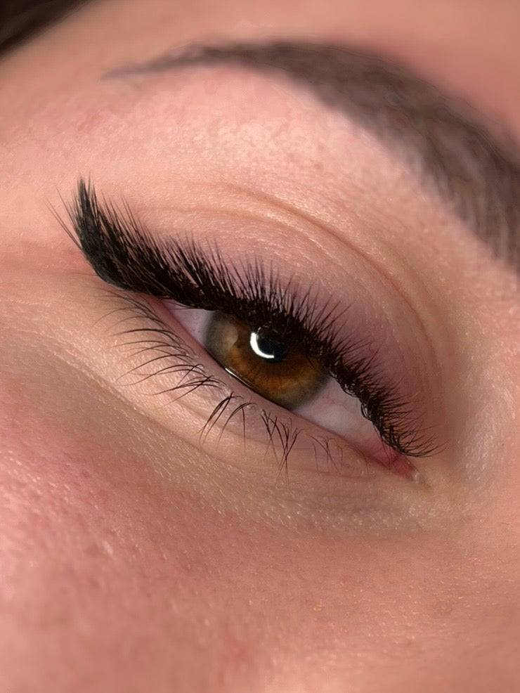 CORSO VOLUME & EYE-LINER EFFECT